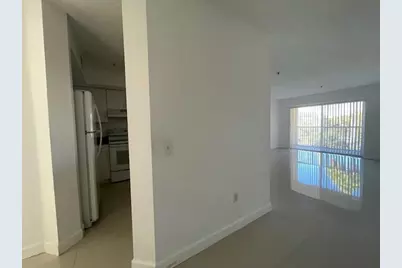 470 S Park Road #302, Hollywood, FL 33021 - Photo 6