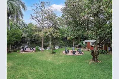 1140 E Tropical Way, Plantation, FL 33317 - Photo 32