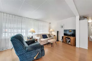 8557 SW 15th Ct, Davie, FL 33324 - Photo 10