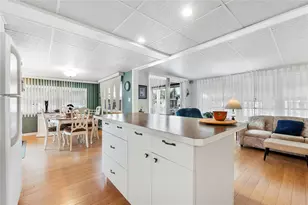 8557 SW 15th Ct, Davie, FL 33324 - Photo 8