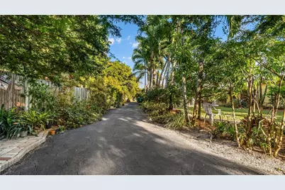 13920 N Miami Avenue, Miami, FL 33168 - Photo 38