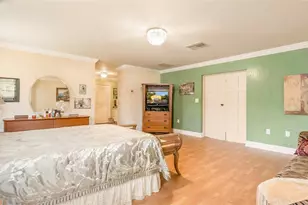 13920 N Miami Ave, Miami, FL 33168 - Photo 10