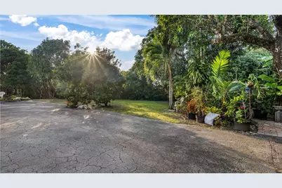13920 N Miami Avenue, Miami, FL 33168 - Photo 36