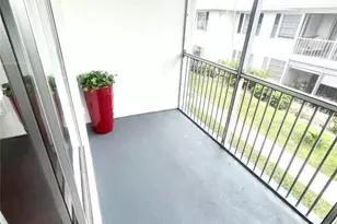 2211 NE 67th St, Fort Lauderdale, FL 33308 - Photo 4