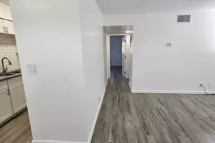 1401 NE 17th Ct, Fort Lauderdale, FL 33305 - Photo 6