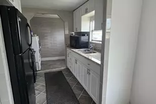 21511 NW 3rd St, Hollywood, FL 33029 - Photo 12