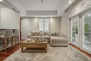 1121 Madruga Ave, Miami, FL 33146 - Photo 10