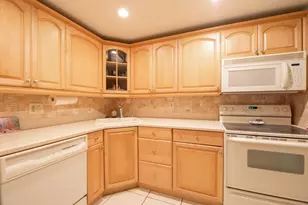 305 N Pompano Beach Blvd, Pompano Beach, FL 33062 - Photo 6