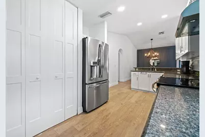 12440 SW 7th Place, Davie, FL 33325 - Photo 8