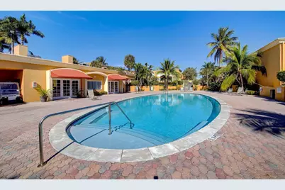 18111 NW 68th Avenue #I210, Hialeah, FL 33015 - Photo 22