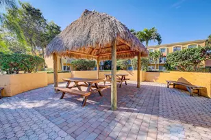 18111 NW 68th Ave, Hialeah, FL 33015 - Photo 24