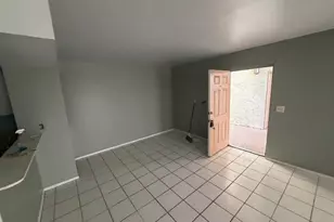 1531 SE Royal Green Cir, Port Saint Lucie, FL 34952 - Photo 2