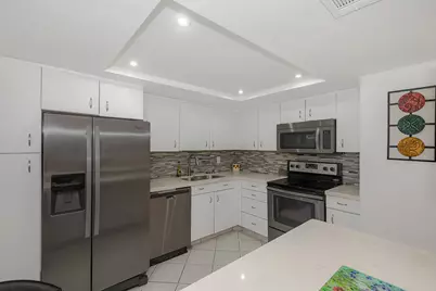 1333 E Hallandale Beach Boulevard, Hallandale Beach, FL 33009 - Photo 2