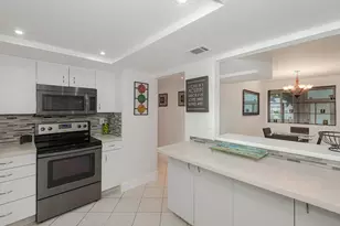 1333 E Hallandale Beach Blvd, Hallandale Beach, FL 33009 - Photo 14