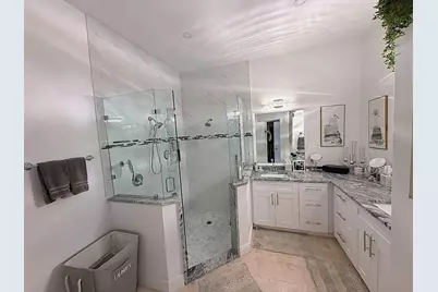 32 Monterey Pointe Drive #32, Palm Beach Gardens, FL 33418 - Photo 10