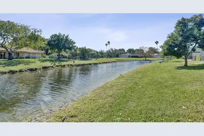 1955 NW 108th Lane, Coral Springs, FL 33071 - Photo 48