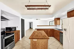 1955 NW 108th Ln, Coral Springs, FL 33071 - Photo 20