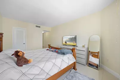 1980 S Ocean Drive #15L, Hallandale Beach, FL 33009 - Photo 12