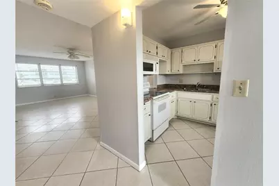 2223 Park Lane #105, Hollywood, FL 33021 - Photo 4