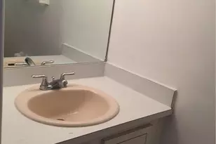 680 Tennis Club Dr, Fort Lauderdale, FL 33311 - Photo 6