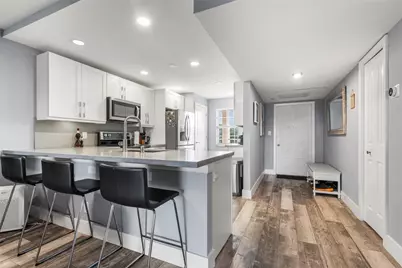 535 Oaks Drive #404, Pompano Beach, FL 33069 - Photo 6