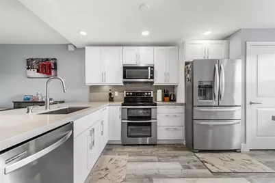 535 Oaks Drive #404, Pompano Beach, FL 33069 - Photo 2