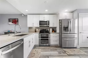 535 Oaks Dr, Pompano Beach, FL 33069 - Photo 2