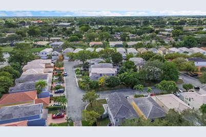 160 NW 97th Terrace, Coral Springs, FL 33071 - Photo 38