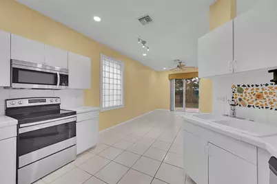 160 NW 97th Terrace, Coral Springs, FL 33071 - Photo 12