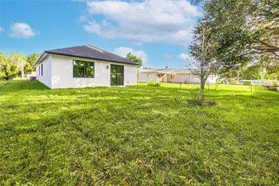 1605 N 23rd Street, Fort Pierce, FL 34950 - Photo 8