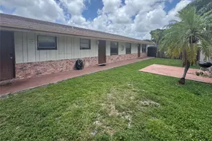 151 SW 15th St, Pompano Beach, FL 33060 - Photo 36