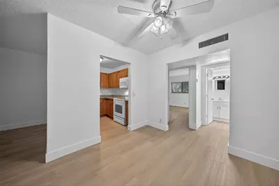 2201 NE 36th Street #107, Lighthouse Point, FL 33064 - Photo 8