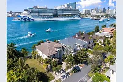 1965 SE 21st Avenue, Fort Lauderdale, FL 33316 - Photo 1