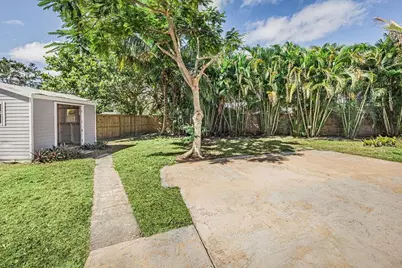 300 Riomar Drive, Port Saint Lucie, FL 34952 - Photo 14