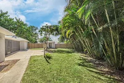 300 Riomar Drive, Port Saint Lucie, FL 34952 - Photo 16