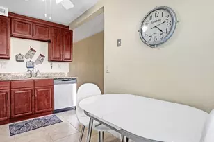 1036 Guildford B, Boca Raton, FL 33434 - Photo 14