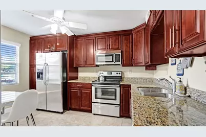 1036 Guildford B #1036, Boca Raton, FL 33434 - Photo 18