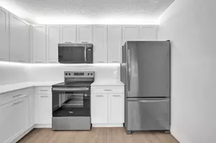 4200 Community Dr, West Palm Beach, FL 33409 - Photo 6