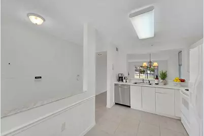 9537 Weldon Circle #202, Fort Lauderdale, FL 33321 - Photo 8