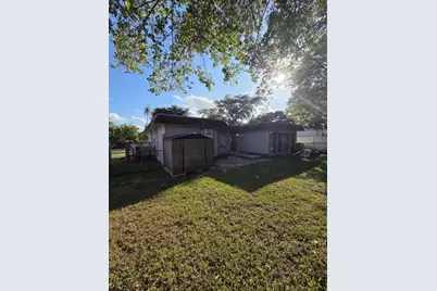 7003 NW 79th Street, Tamarac, FL 33321 - Photo 2
