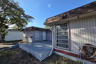 7003 NW 79th St, Tamarac, FL 33321 - Photo 12