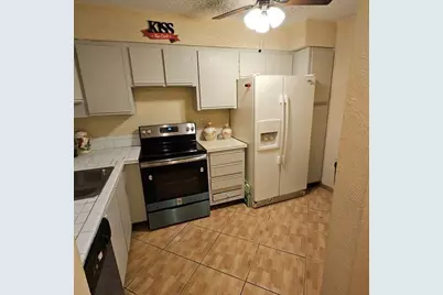 3007 N Oakland Forest Drive #204, Oakland Park, FL 33309 - Photo 2