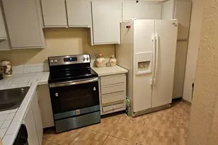 3007 N Oakland Forest Dr, Oakland Park, FL 33309 - Photo 2