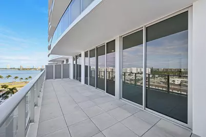 220 Lake Shore Drive #709, West Palm Beach, FL 33403 - Photo 1