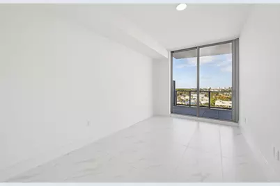 220 Lake Shore Drive #709, West Palm Beach, FL 33403 - Photo 4