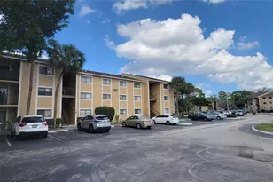 350 Palm Cir, Pembroke Pines, FL 33025 - Photo 4