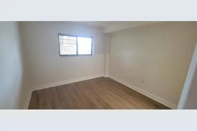 350 Palm Circle #104, Pembroke Pines, FL 33025 - Photo 8