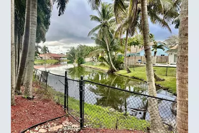 1581 NW 100th Way, Plantation, FL 33322 - Photo 50