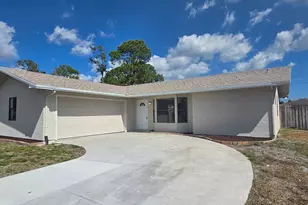 765 SE Floresta Dr, Port Saint Lucie, FL 34983 - Photo 2