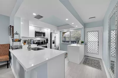 3204 Portofino Point #N4, Pompano Beach, FL 33066 - Photo 10